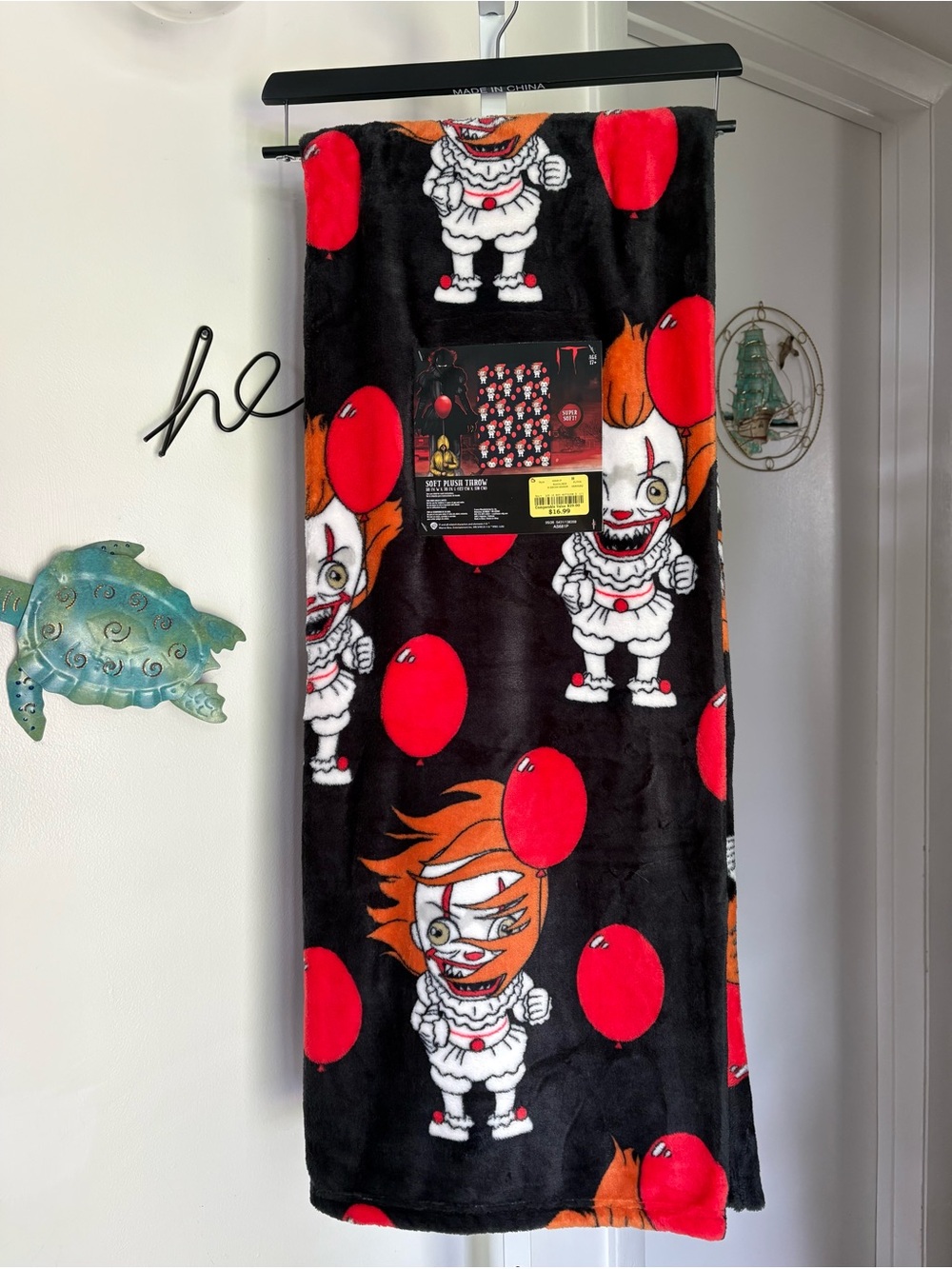 NEW IT Pennywise Halloween Throw Blanket 50”x70” Clown Red Balloons
